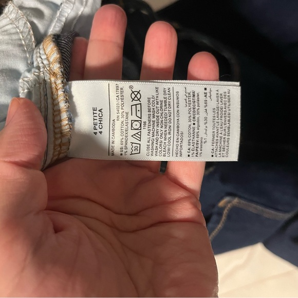 Old Navy Wow Flare Jeans - Picture 2 of 5